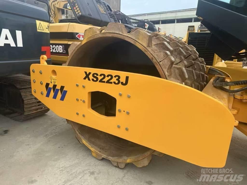 XCMG XS 223 J Trilrolwalsen