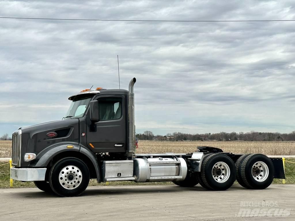 Peterbilt 567 Trekkers