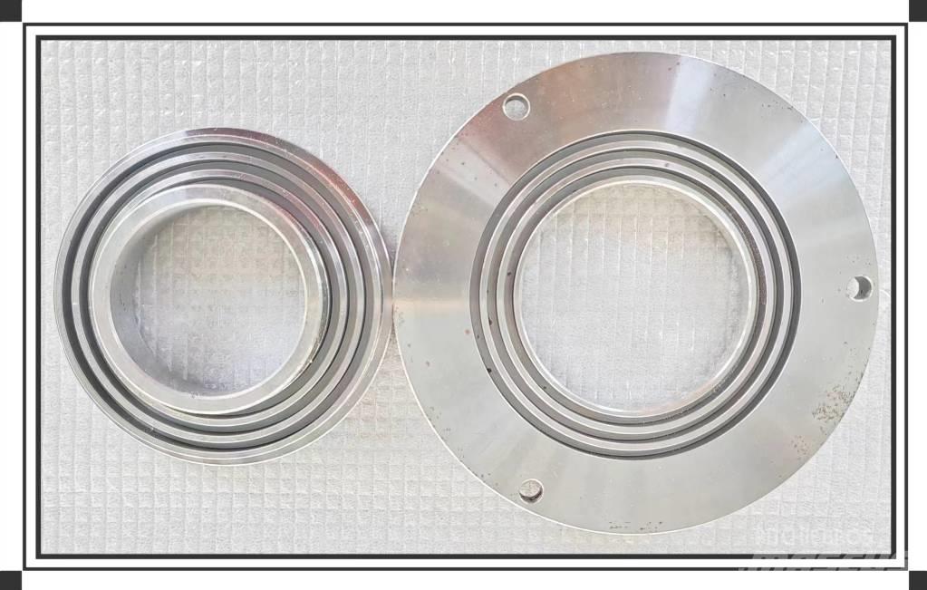 CLAAS Bearing cover Chassis en ophanging