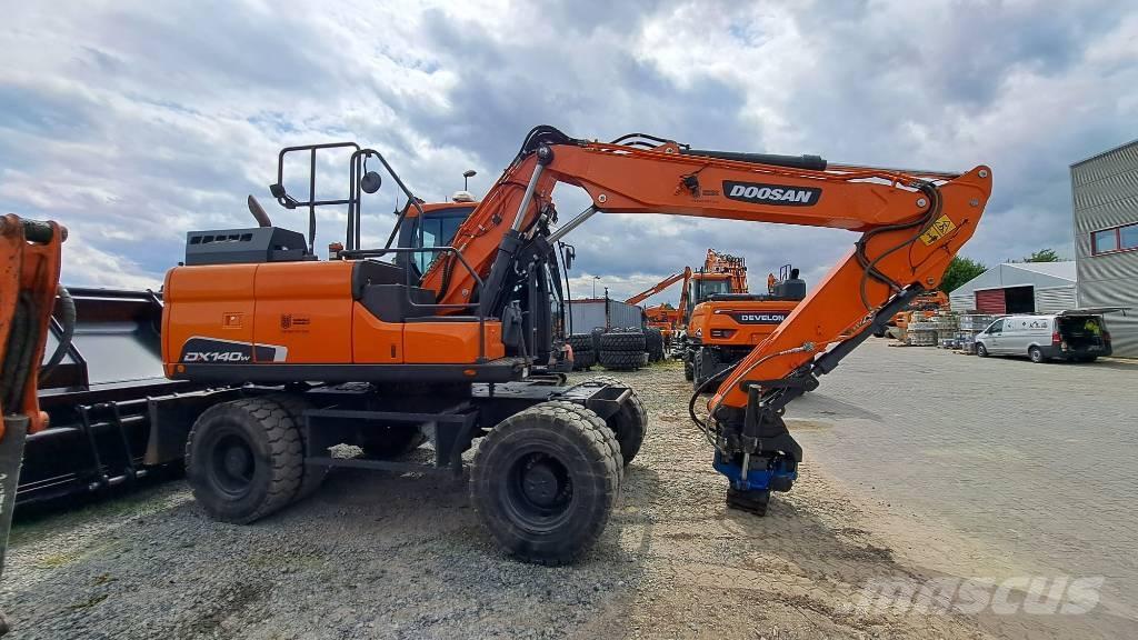 Doosan DX140W-5 Wielgraafmachines