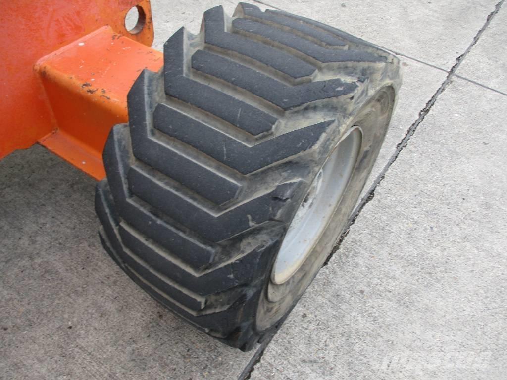 JLG 510 AJ (048) Zelfrijdende knikarm hoogwerker