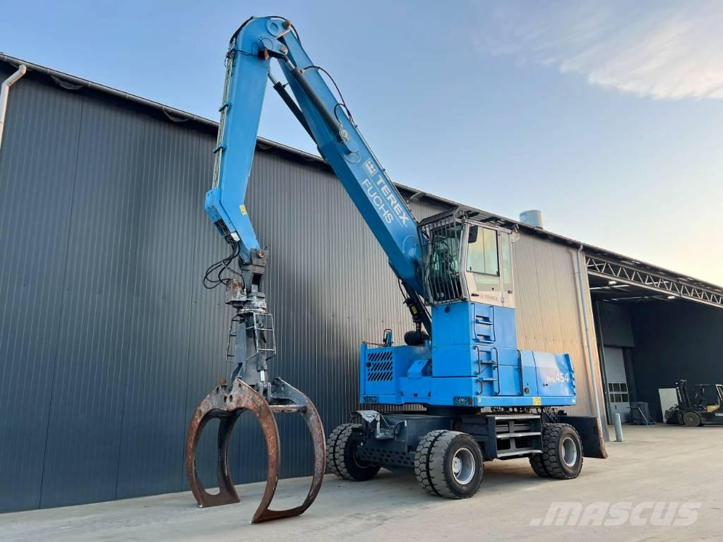 Fuchs MHL454 Waste / industry handlers