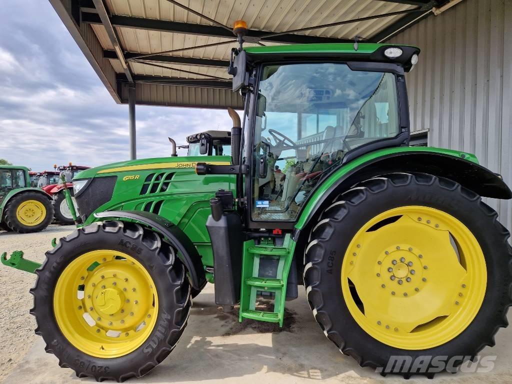 John Deere 6115 R Tractoren