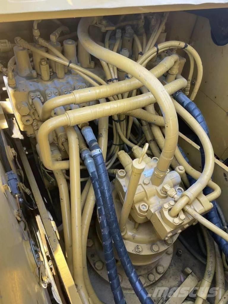 CAT 325 C Rupsgraafmachines