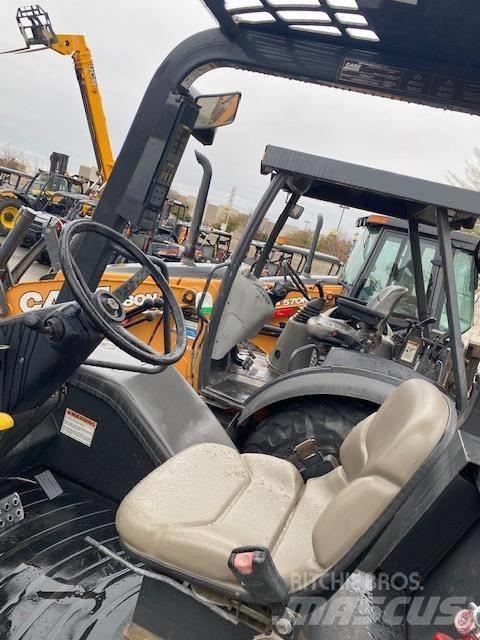 CASE 586H Vorkheftruck voor zwaar terrein