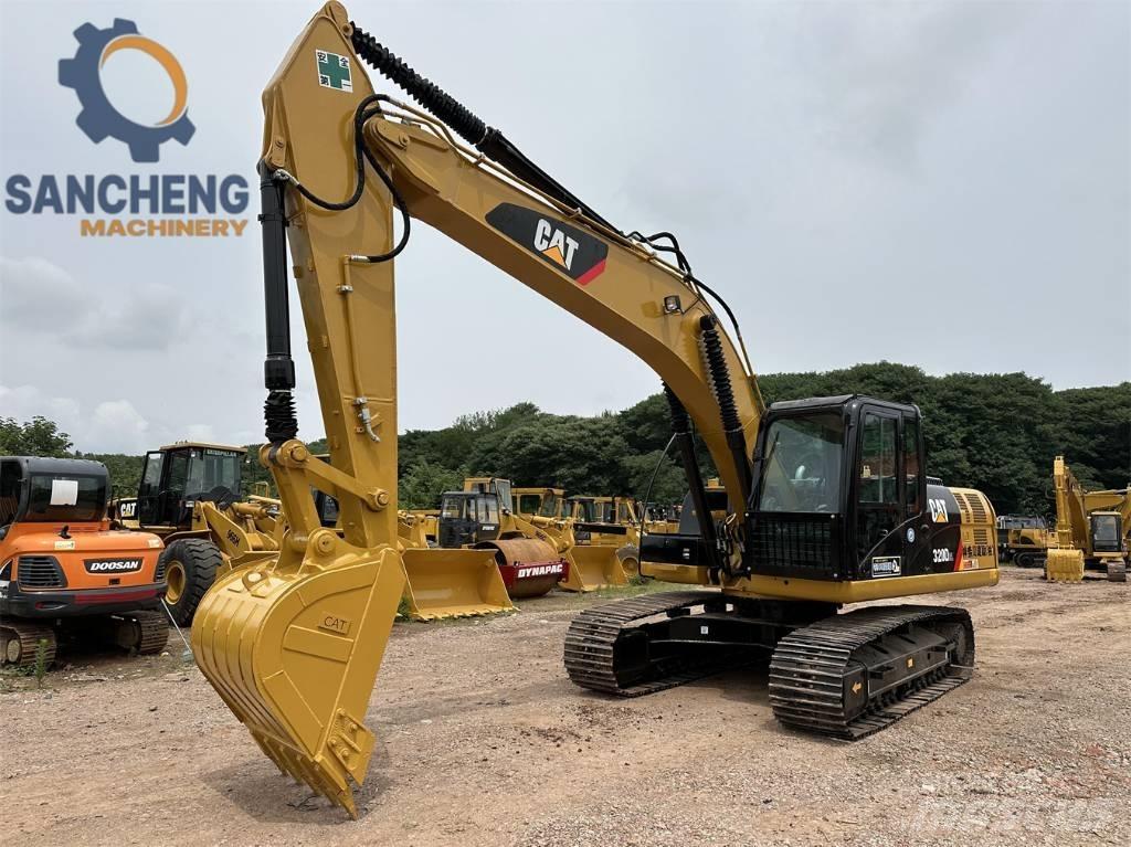 CAT 320 D2L Rupsgraafmachines