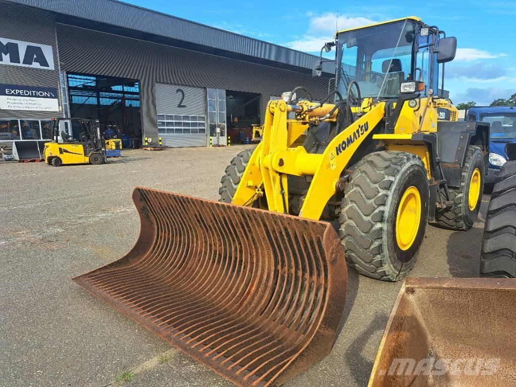 Komatsu WA 250-5H Wielladers