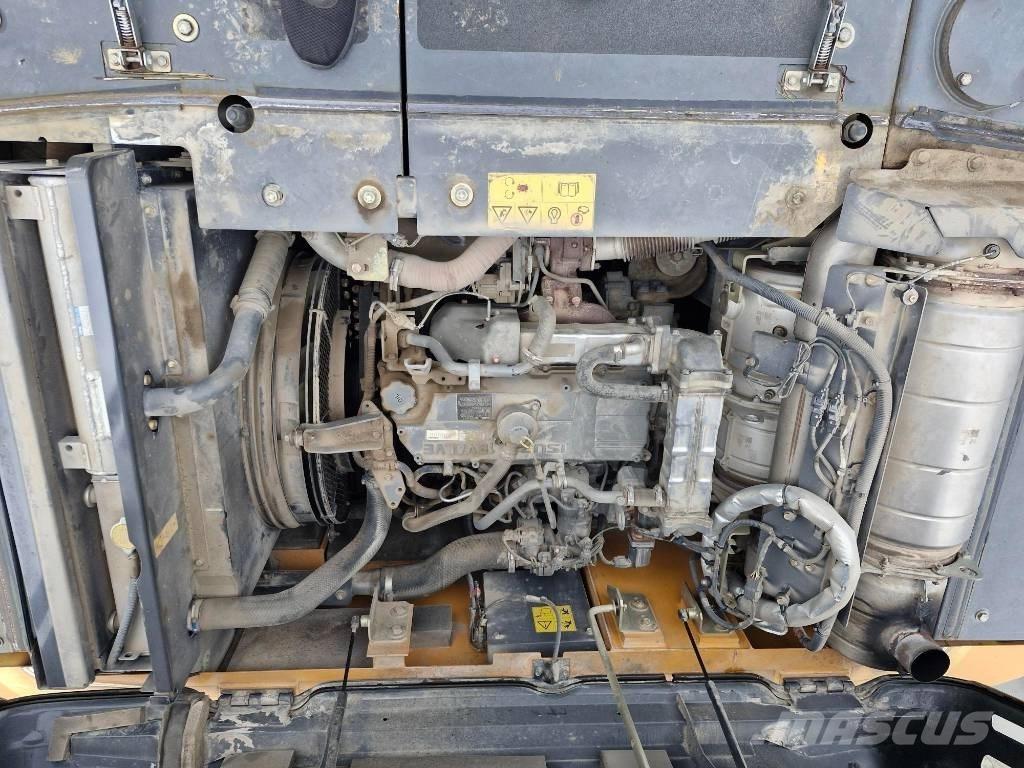 CASE CX 210 D Rupsgraafmachines