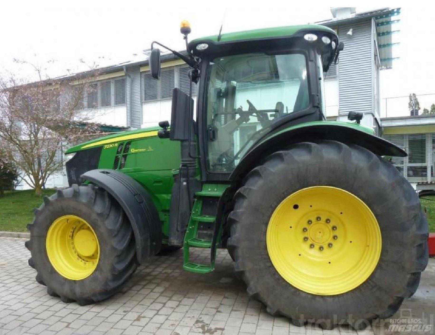 John Deere 7230R Tractoren