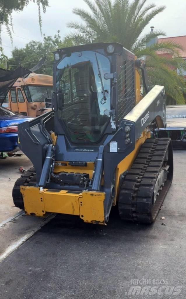 John Deere 331G Schrankladers
