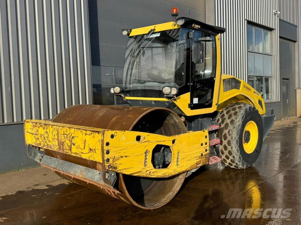 Bomag BW213D-5 Trilrolwalsen