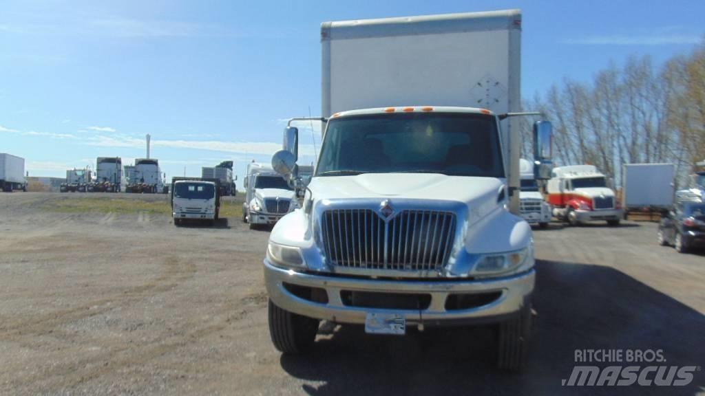 International 4400 Bakwagens met gesloten opbouw