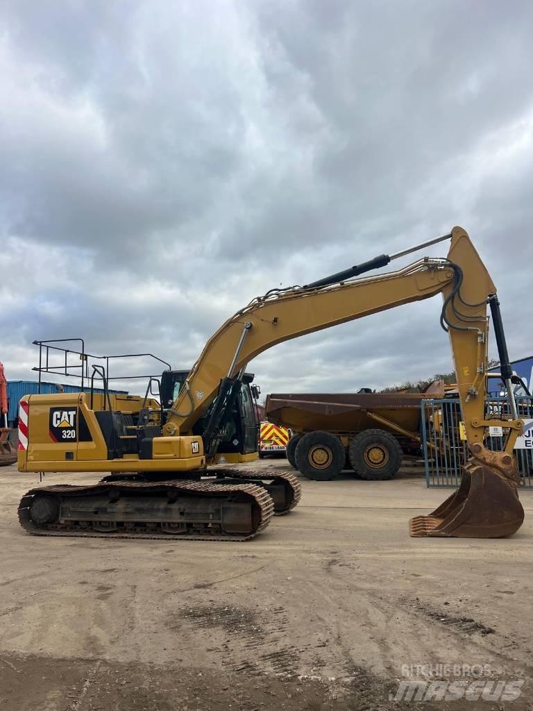 CAT 320 Rupsgraafmachines