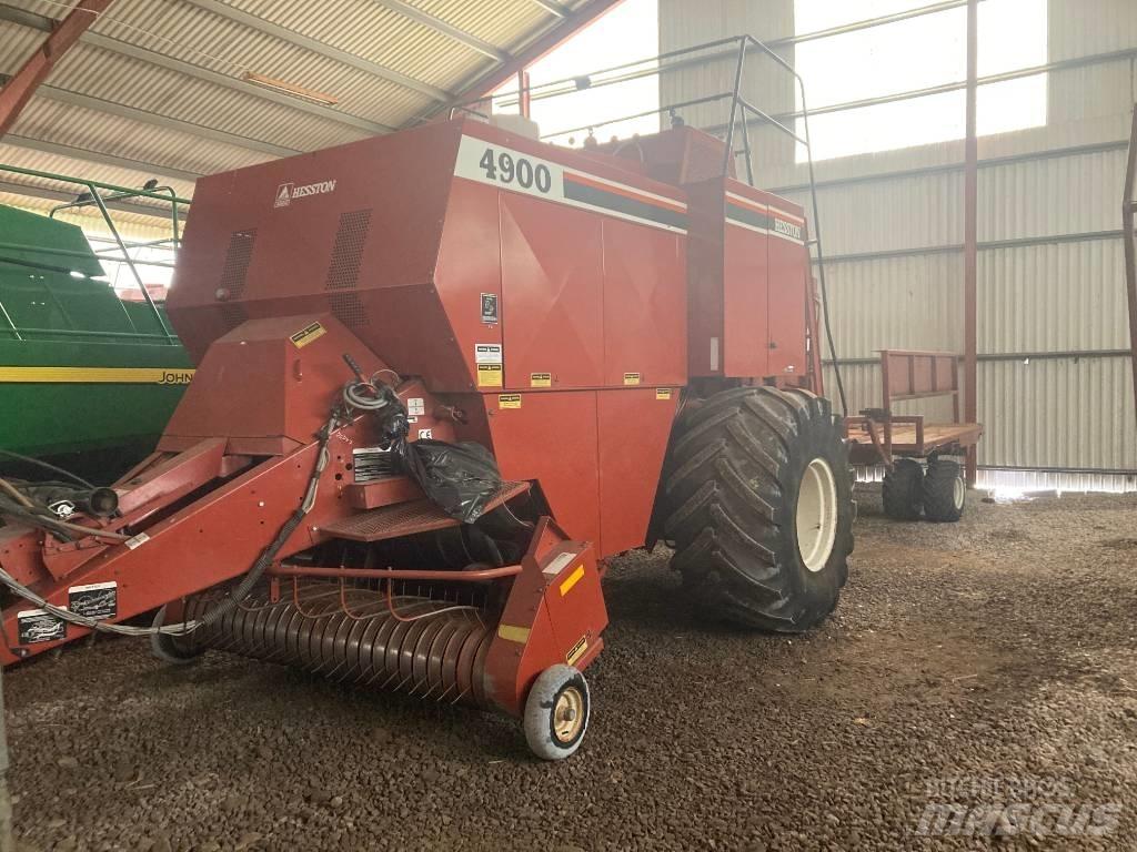 Hesston 4900 Vierkante balenpers