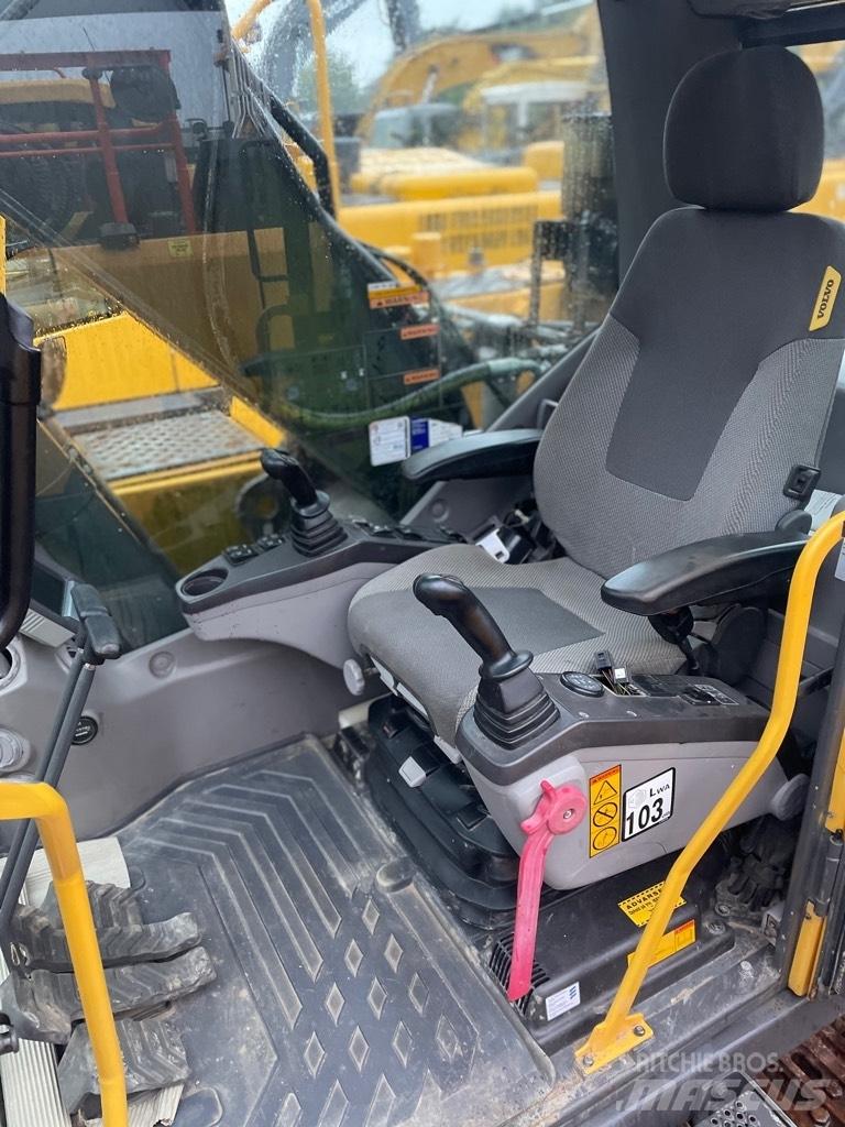 Volvo EC210C Rupsgraafmachines