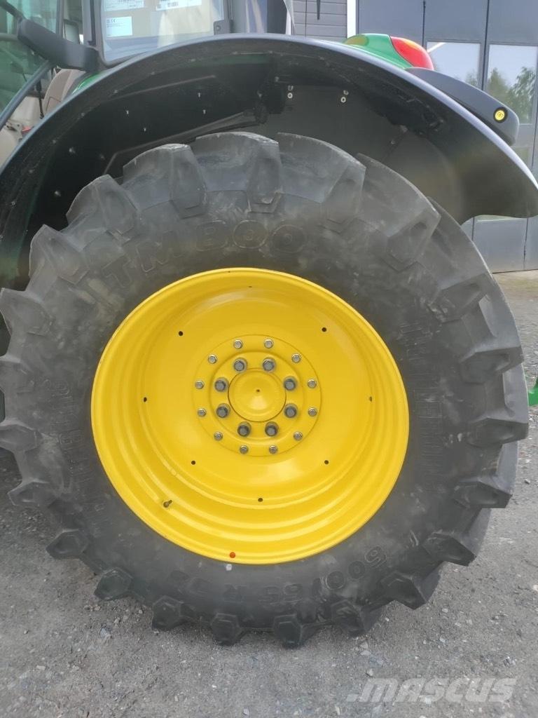 John Deere 6140 M Tractoren