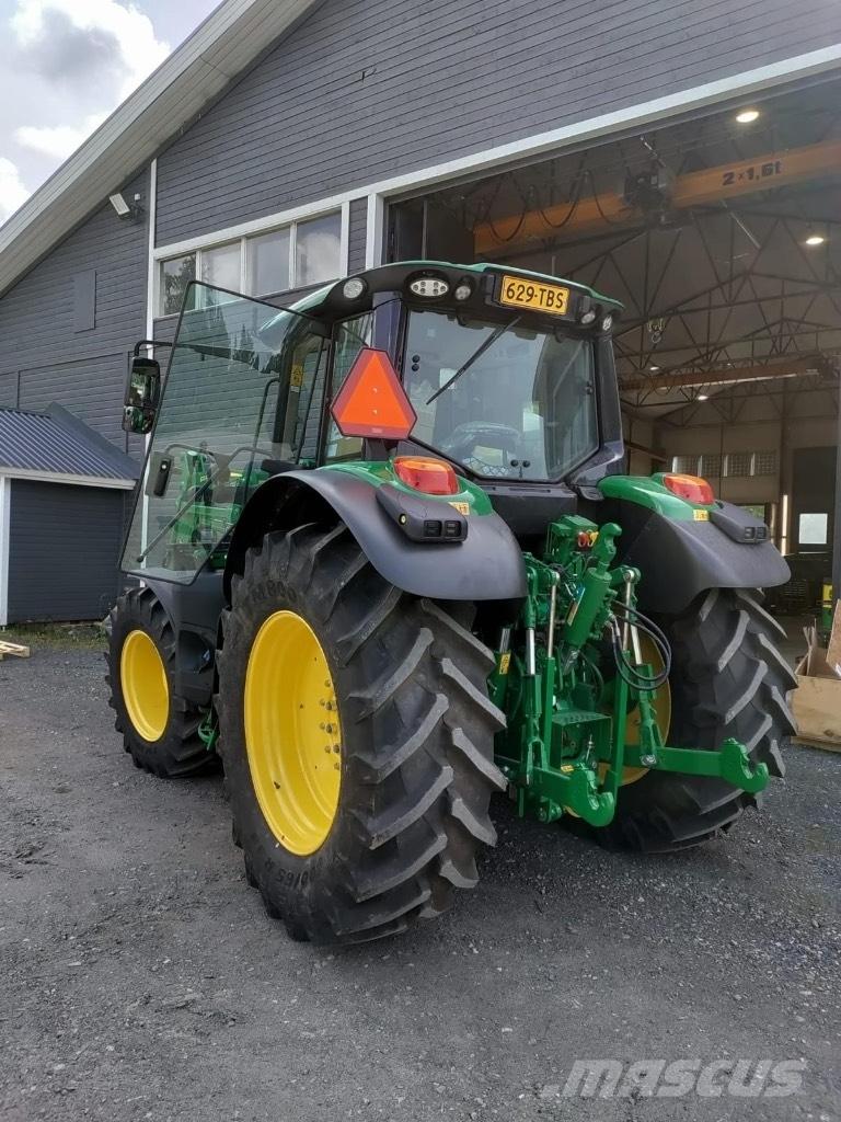 John Deere 6140 M Tractoren