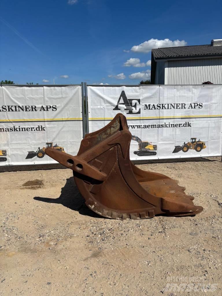 Gjerstad Graveskovl Bakken