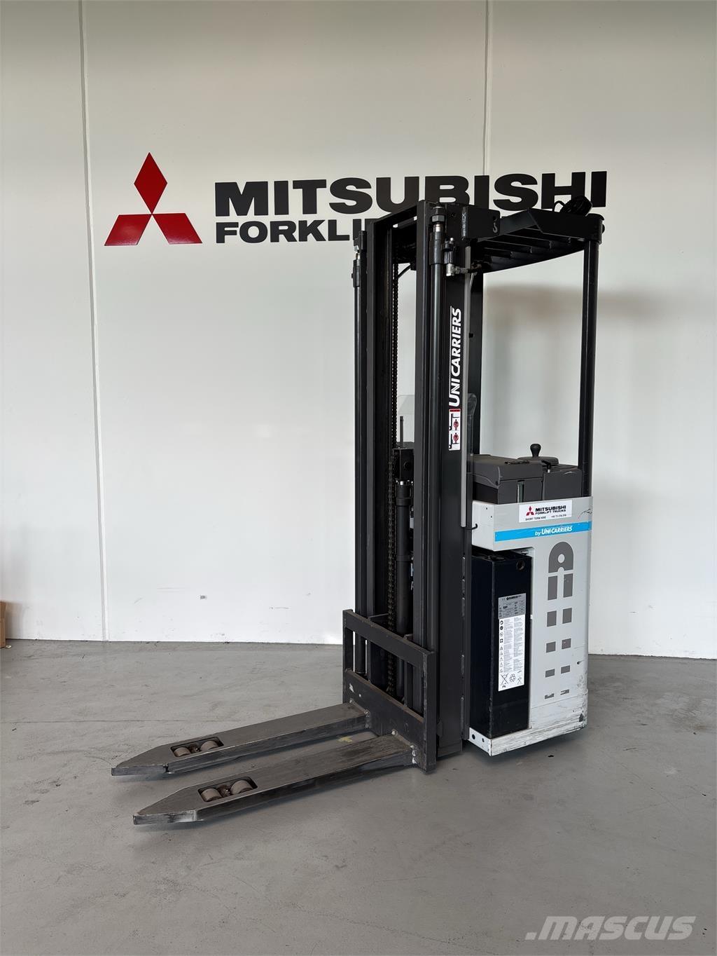 Atlet AJN160 Zelfrijdende stapelaars