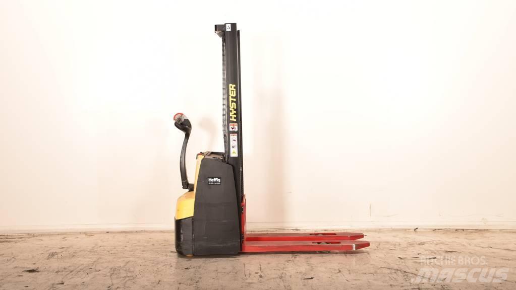 Hyster S 1.0E Stapelaar meeloop