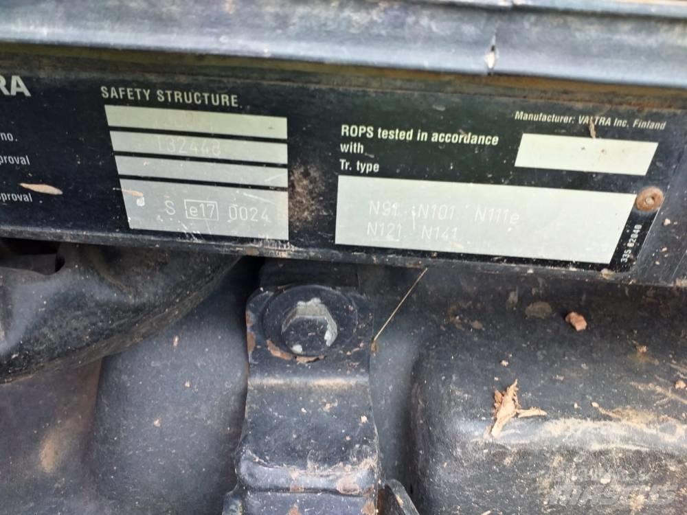Valtra N121 Tractoren