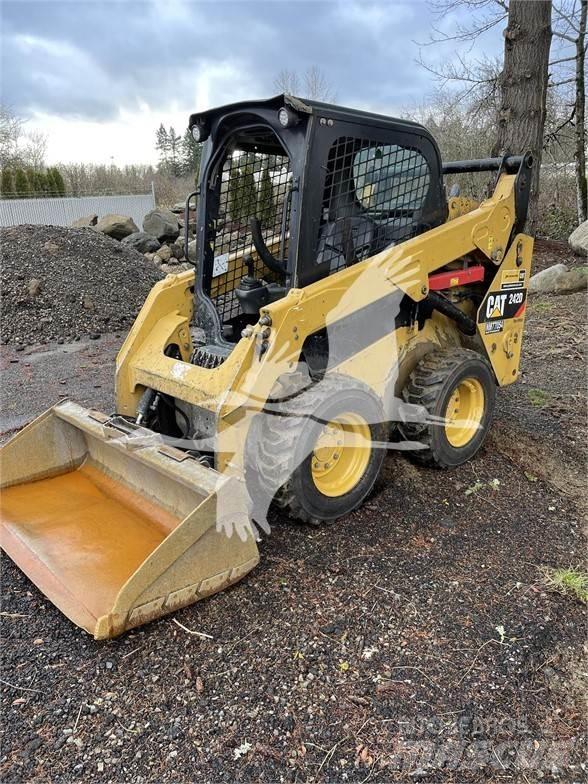 CAT 242D Schrankladers