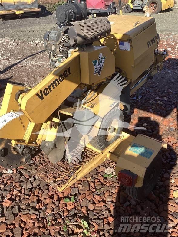 Vermeer SC252 Boomstronkfrees