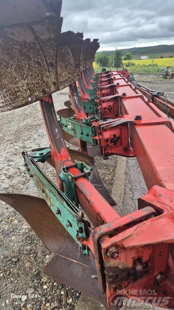 Kverneland PB100 Wentelploegen