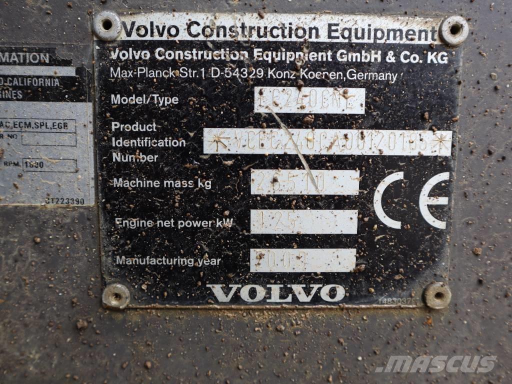 Volvo EC 240 C N L Rupsgraafmachines