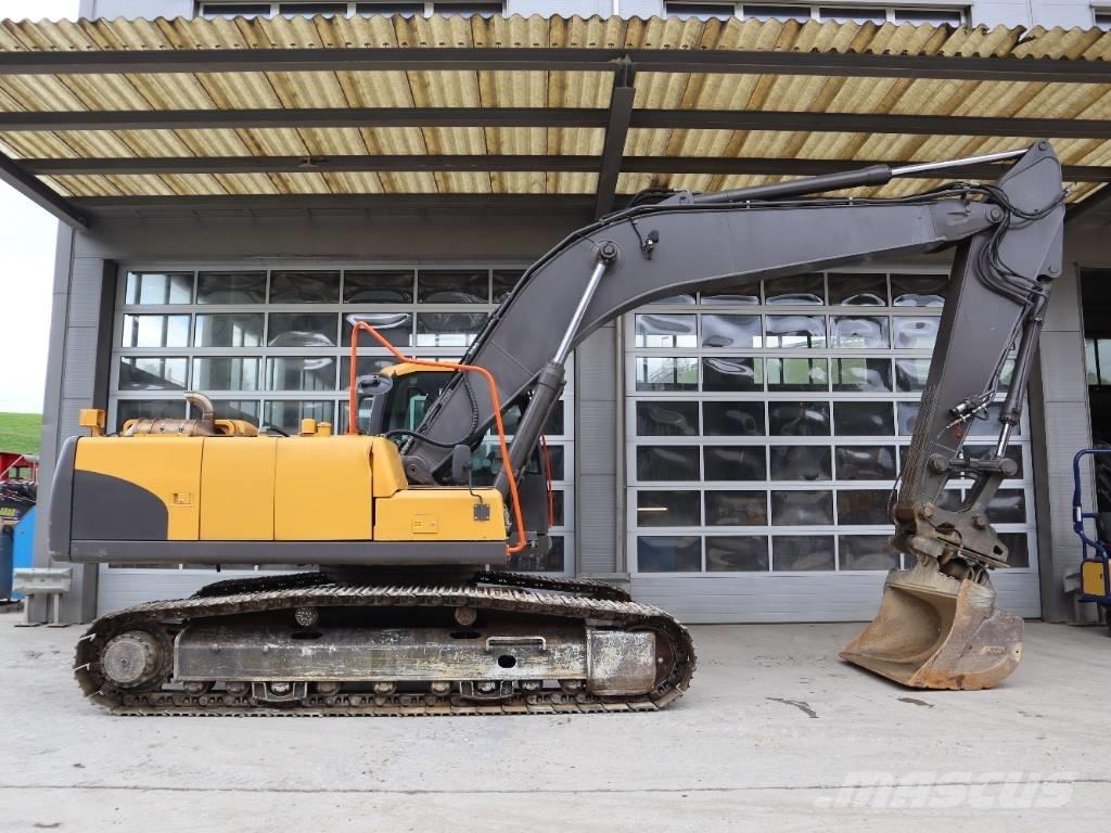 Volvo EC 240 C N L Rupsgraafmachines