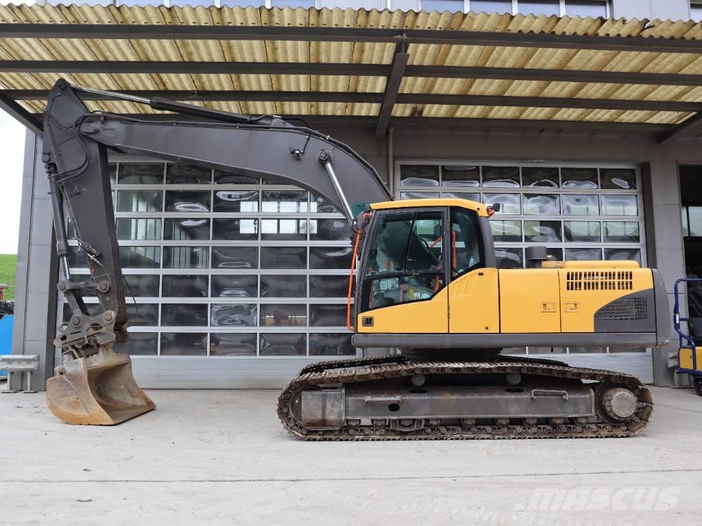 Volvo EC 240 C N L Rupsgraafmachines