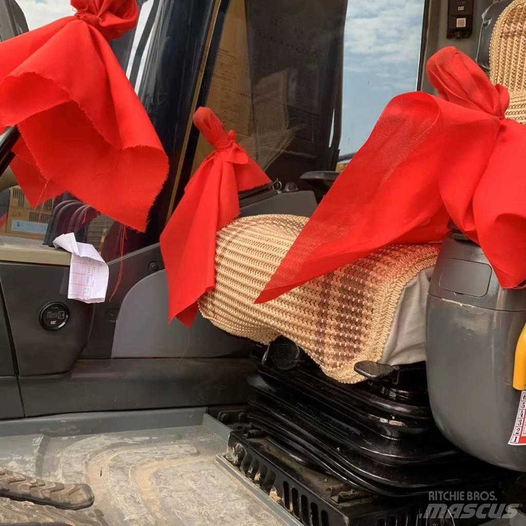CAT 320 Rupsgraafmachines