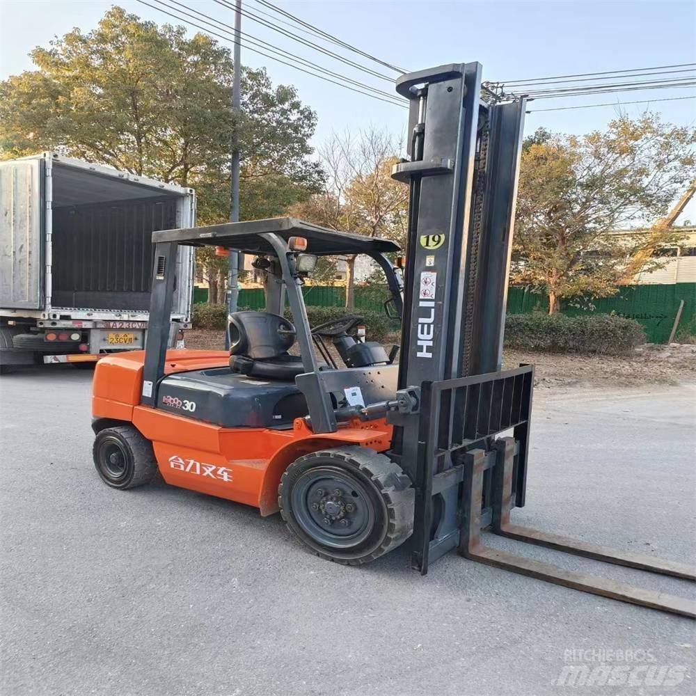 Heli CPC 30 Diesel heftrucks