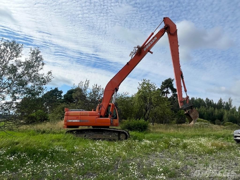 Doosan DX 225 LC Graafmachines Long Reach