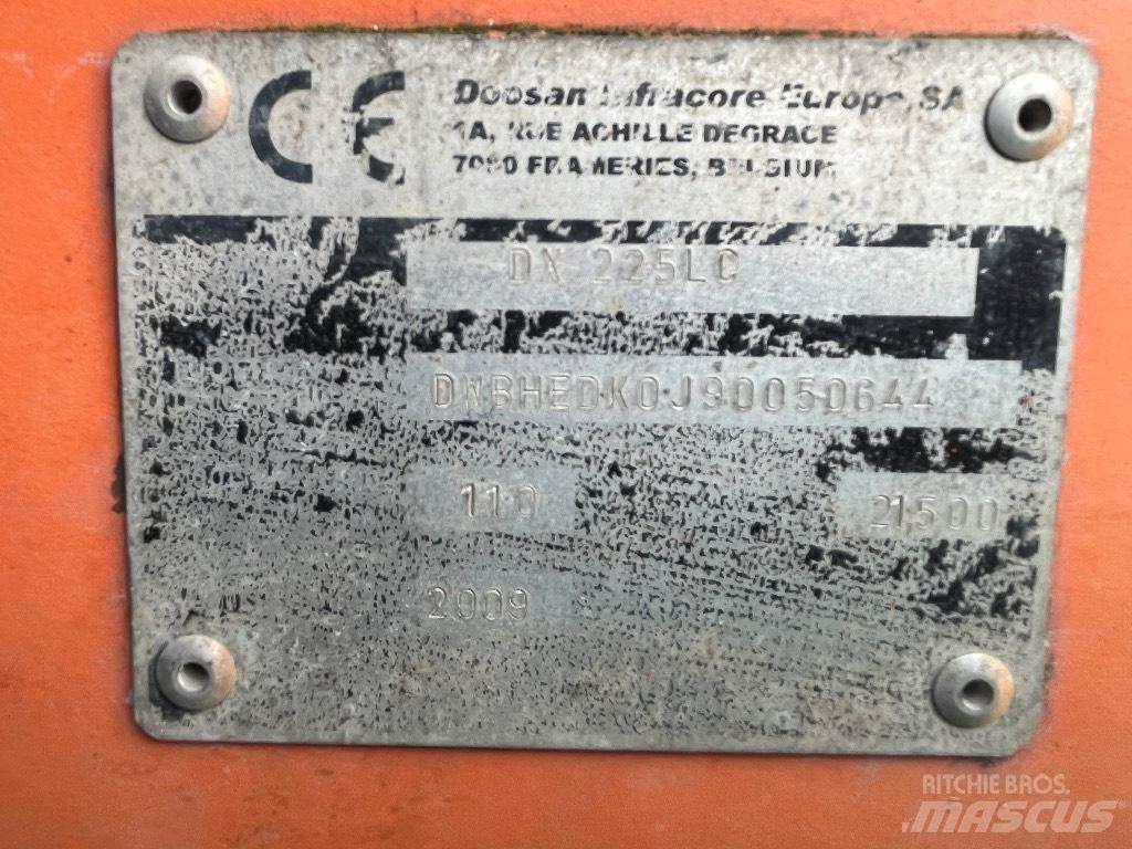 Doosan DX 225 LC Graafmachines Long Reach