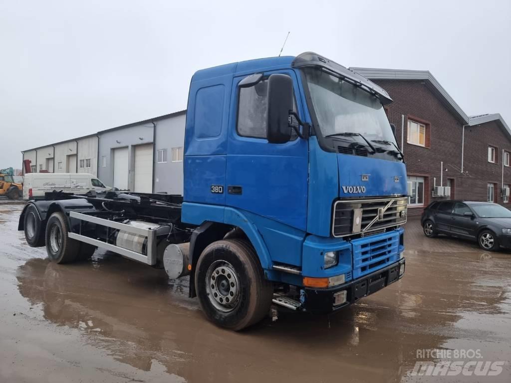 Volvo FH 12 Vrachtwagen met containersysteem