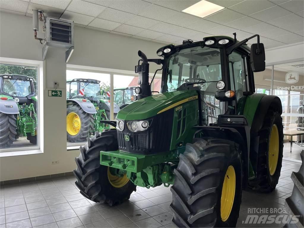 John Deere 6120M Tractoren