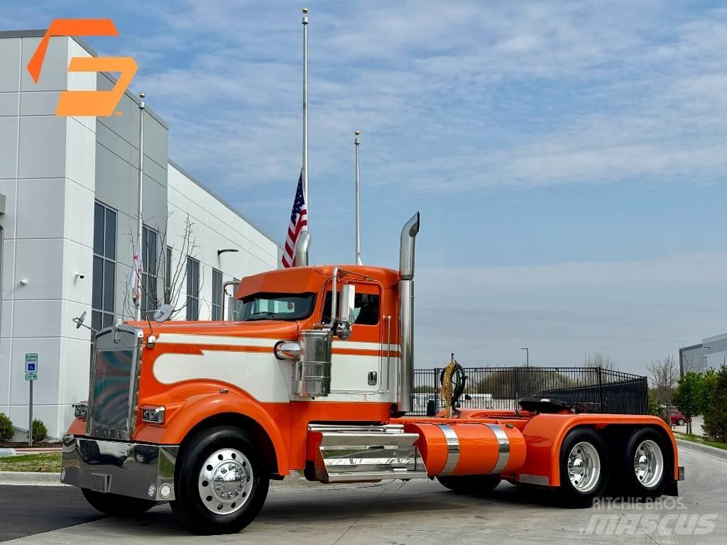 Kenworth W900 Trekkers
