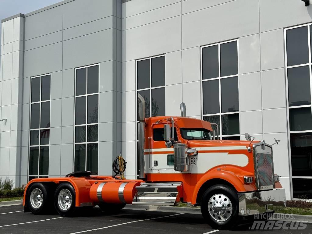 Kenworth W900 Trekkers