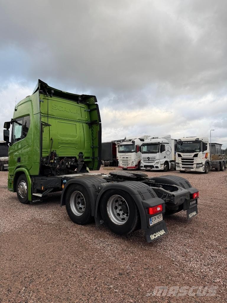 Scania R 450 LA6x2NB Trekkers