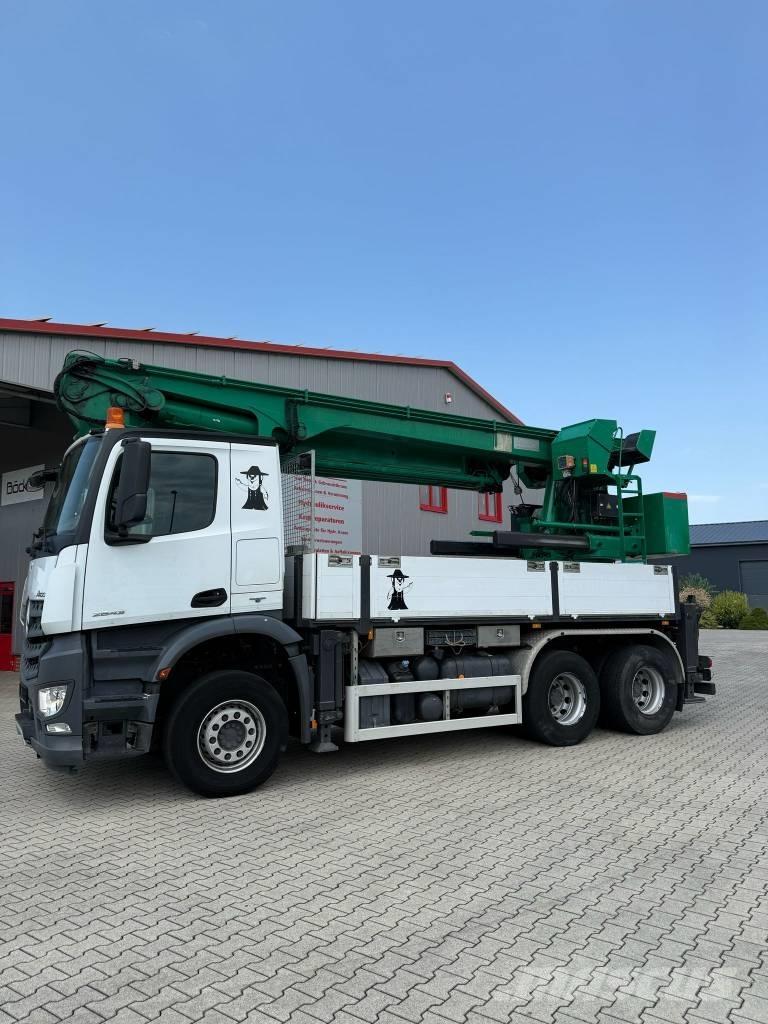 Mercedes-Benz 2643 Ruwterrein kranen