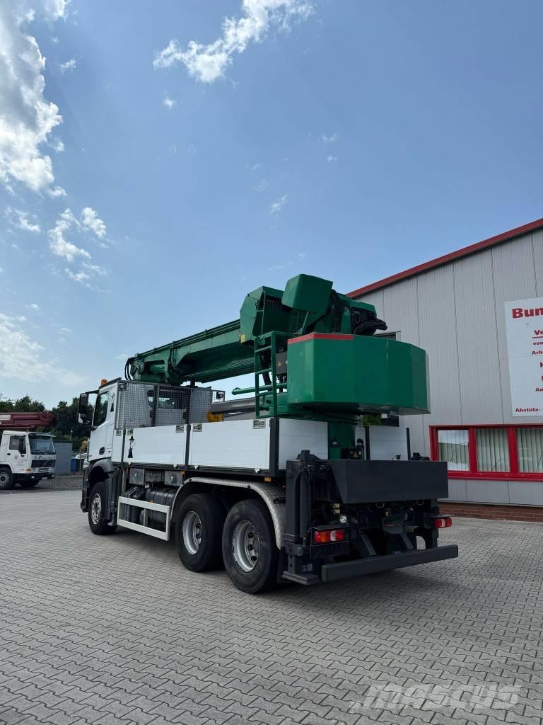 Mercedes-Benz 2643 Ruwterrein kranen