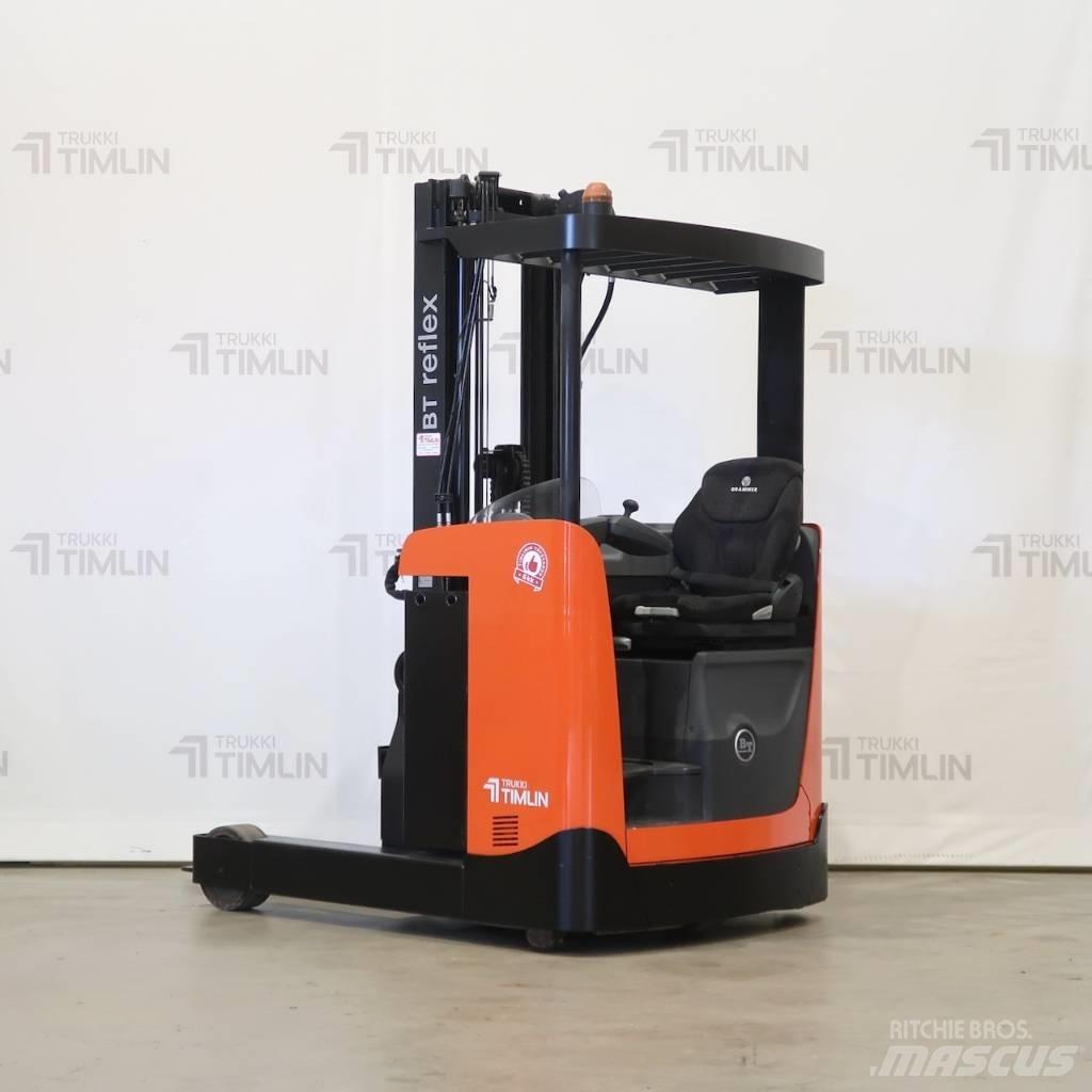 Toyota RRE140B Reachtruck voor hoog niveau
