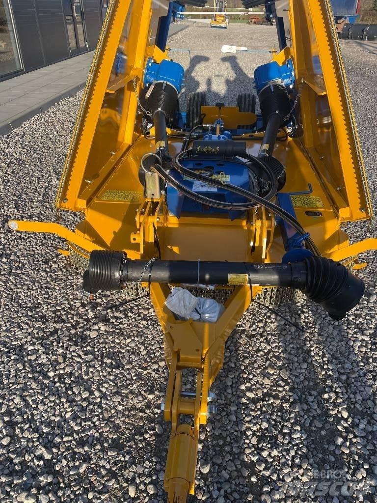 Bomford TriWing 4600 Maaiers