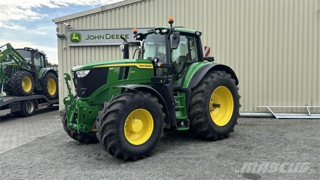 John Deere 6M240 Tractoren