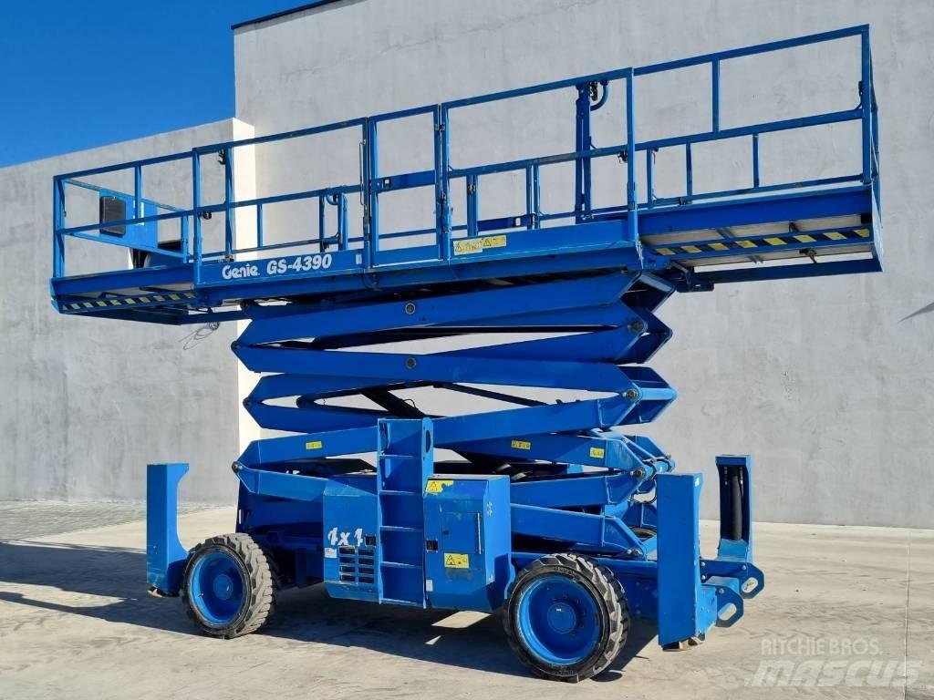 Genie GS 4390 - R284 Schaarhoogwerkers
