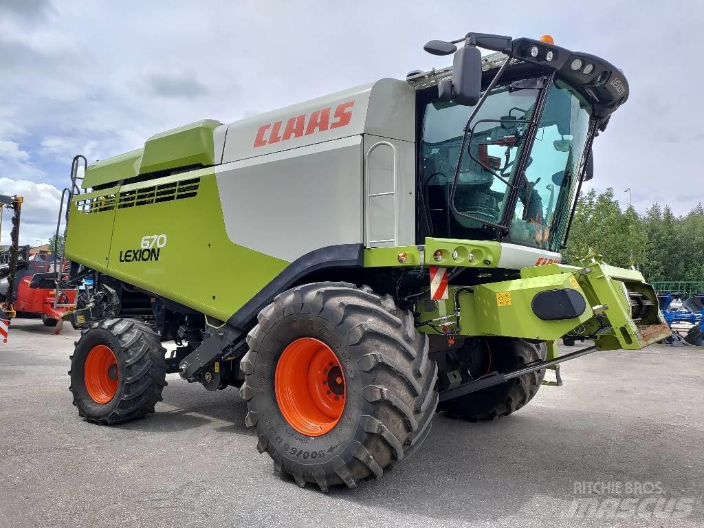 CLAAS Lexion 670 Maaidorsmachines