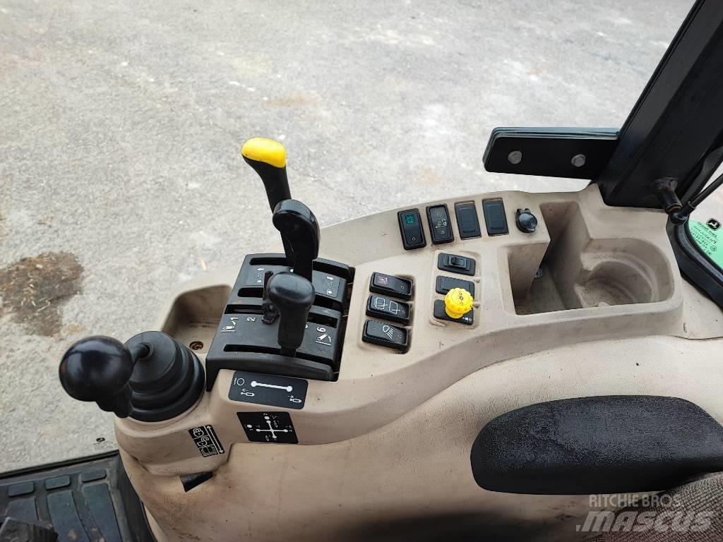 John Deere 3720 Compacttrekkers