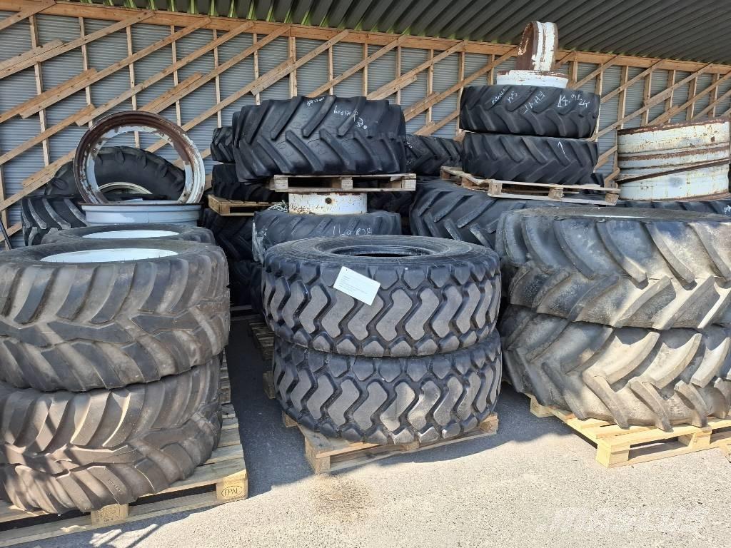  Käytetyt renkaat Banden, wielen en velgen