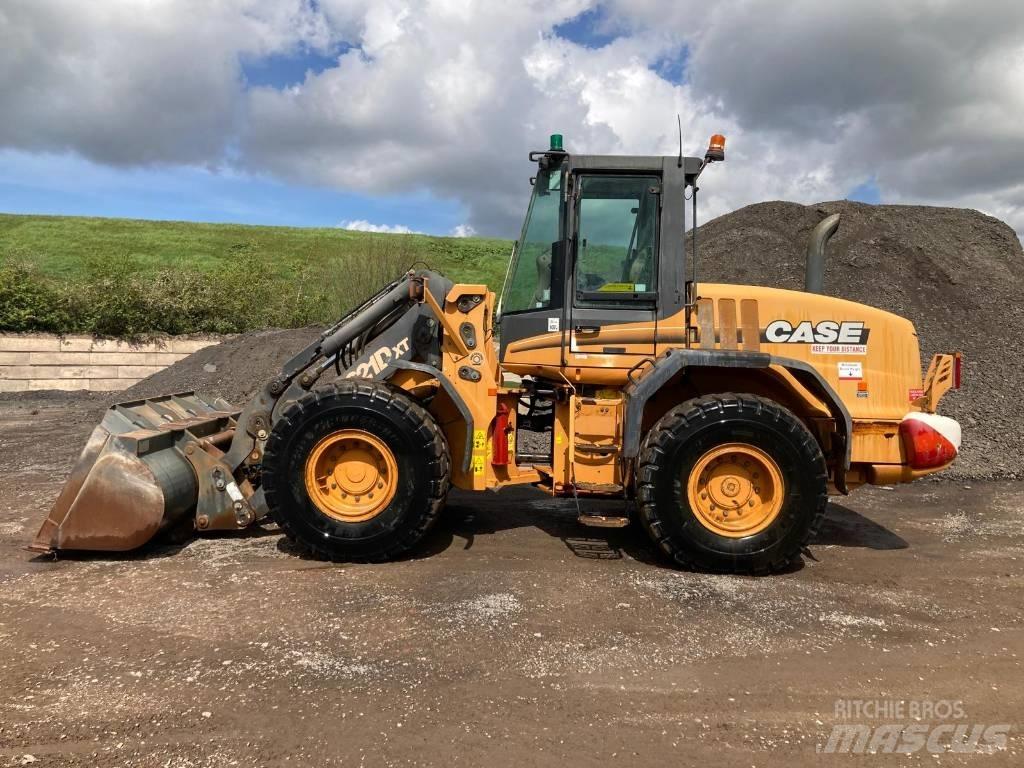 CASE 621 D Wielladers